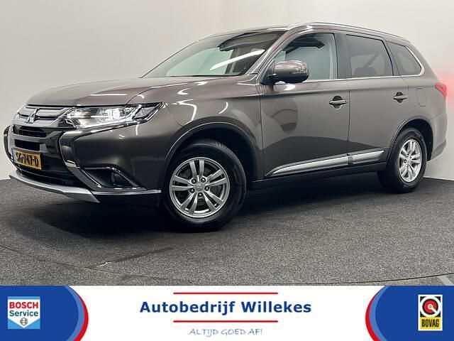 Bruin Gebruikt 2018 Mitsubishi Outlander Edition SUV | € 18.950 (Goede deal) - Afbeelding 1/4