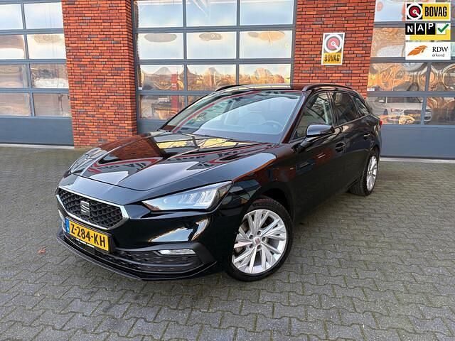 Zwart Gebruikt 2024 Seat Leon Business Stationwagen | € 24.750 (Eerlijke prijs) - Afbeelding 1/4