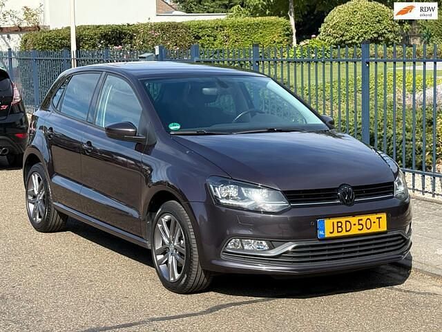 Grijs Gebruikt 2015 VW Polo LOUNGE Hatchback | € 9.950 (Iets duurder) - Afbeelding 1/4