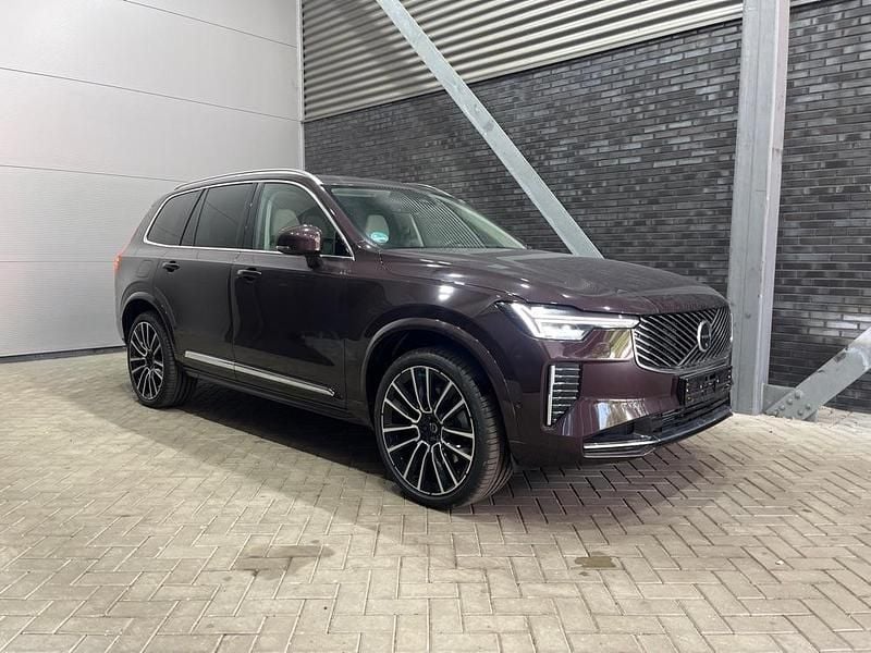 Rood Gebruikt 2025 Volvo XC90 Ultra SUV | € 90.800 (Eerlijke prijs) - Afbeelding 1/1