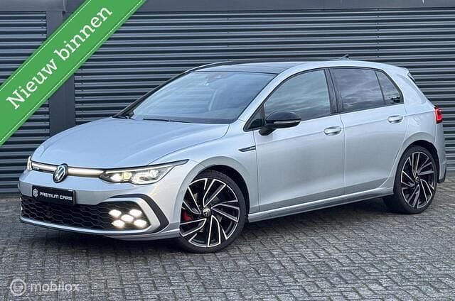 Grijs Gebruikt 2022 VW Golf VIII GTD Hatchback | € 31.950 (Eerlijke prijs) - Afbeelding 1/4