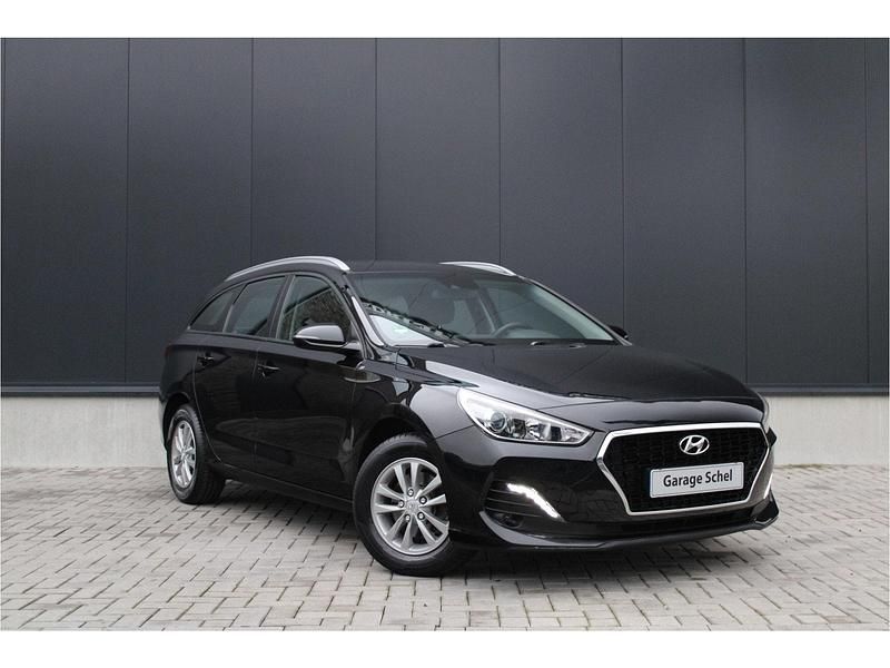 Occasion Hyundai i30 Comfort 142 PK (104 kW) 2019 Zwart (metallic) Stationwagen