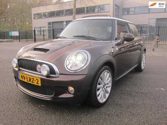 Bruin Gebruikt 2010 Mini Cooper S Hatchback | € 5.999 (Goede deal) - Afbeelding 1/4