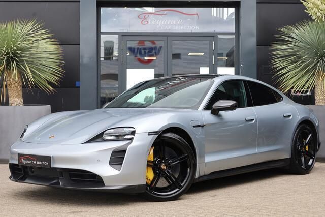 Grijs Gebruikt 2020 Porsche Taycan Turbo S Sedan | € 89.950 - Afbeelding 1/4