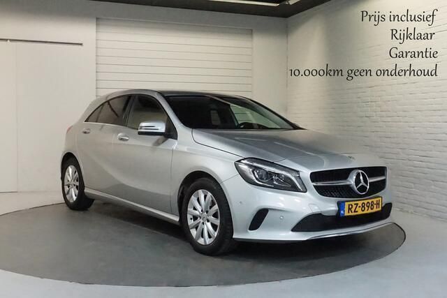 Grijs, metallic lak Gebruikt 2018 Mercedes A160 Ambition Hatchback | € 18.900 (Super prijs) - Afbeelding 1/4