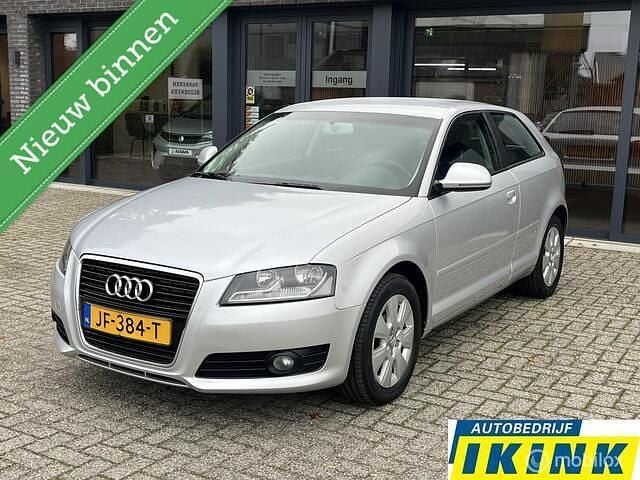 Grijs Gebruikt 2009 Audi A3 Attraction Hatchback | € 5.250 (Eerlijke prijs) - Afbeelding 1/4