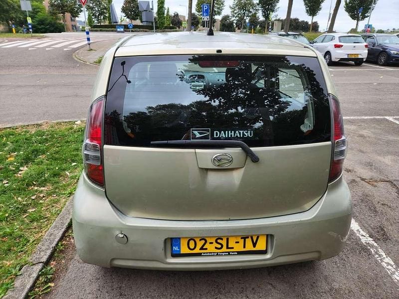 Brons Gebruikt 2006 Daihatsu Sirion Hatchback | € 1.895 (Goede deal) - Afbeelding 1/4