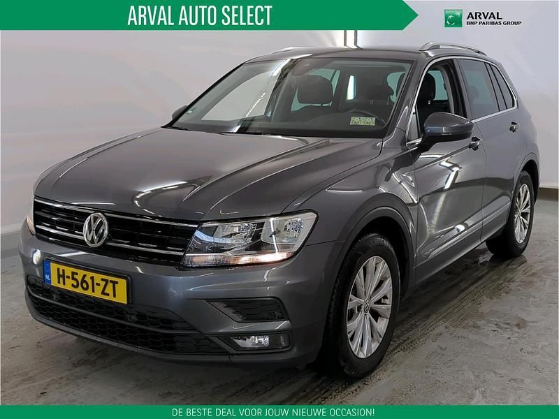Grijs Gebruikt 2020 VW Tiguan Comfortline SUV | € 23.850 (Eerlijke prijs) - Afbeelding 1/3