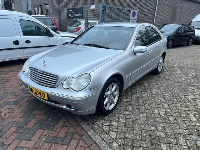Occasion Mercedes C240 Elegance 170 PK (125 kW) 2002 Grijs (metallic) Sedan