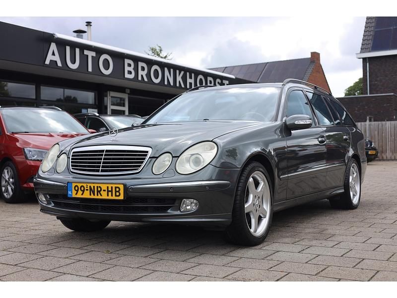 Groen Gebruikt 2004 Mercedes E500 Avantgarde Stationwagen | € 7.999 (Super prijs) - Afbeelding 1/4