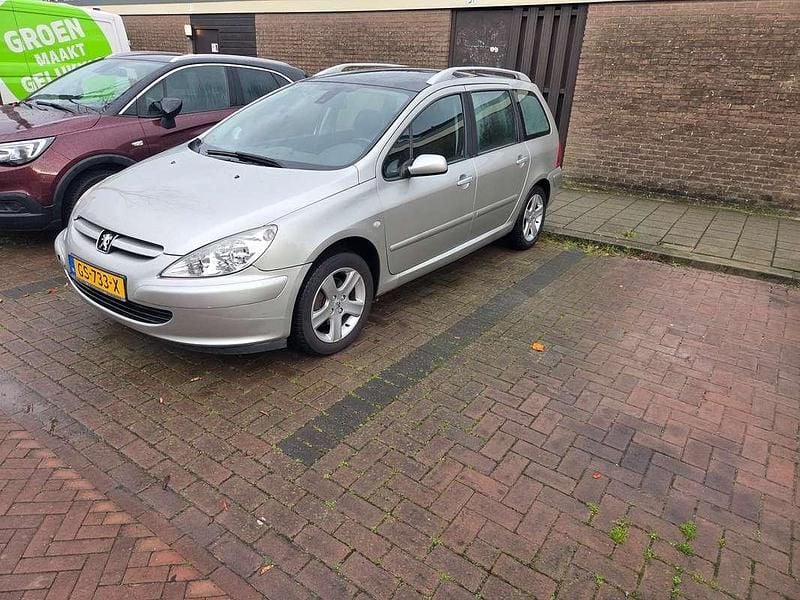Grijs Gebruikt 2004 Peugeot 307 Stationwagen | € 750 (Super prijs) - Afbeelding 1/4