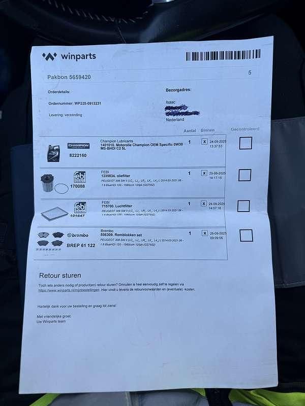 Zwart Gebruikt 2015 Peugeot 308 MPV | € 4.500 (Eerlijke prijs) - Afbeelding 1/4