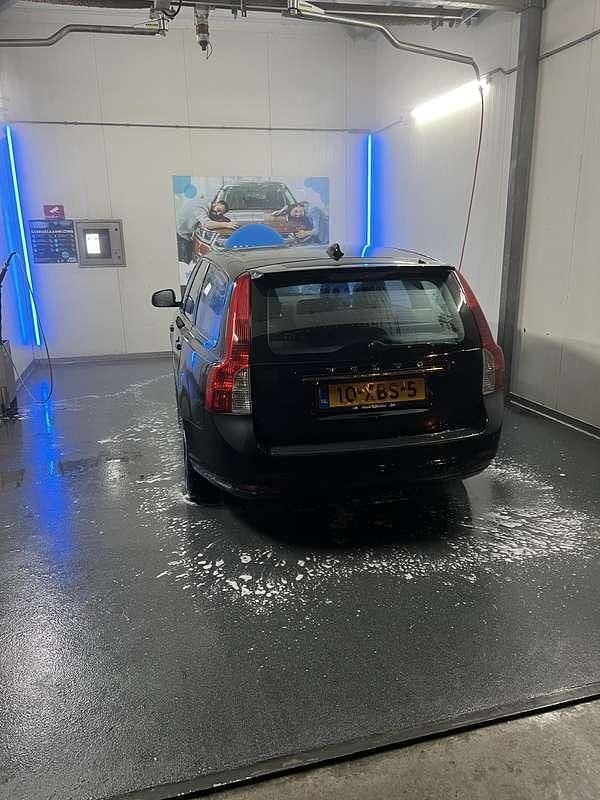 Zwart Gebruikt 2012 Volvo V50 Stationwagen | € 3.000 (Eerlijke prijs) - Afbeelding 1/4