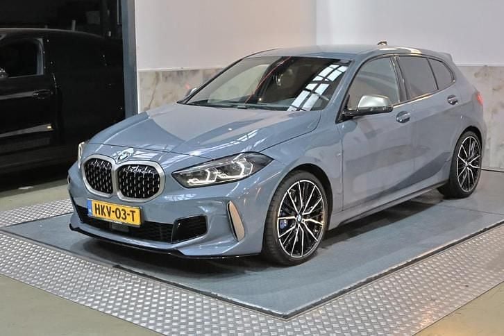 Gebruikt 2024 BMW M135 Hatchback | € 49.750 - Afbeelding 1/4