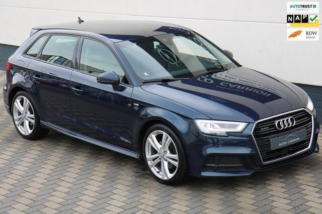 Blauw, metallic lak Gebruikt 2019 Audi A3 Sportback S-Line Hatchback | € 19.995 (Super prijs) - Afbeelding 1/4