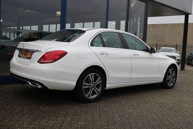 Occasion Mercedes C180 Avantgarde 157 PK (115 kW) 2017 Wit Sedan