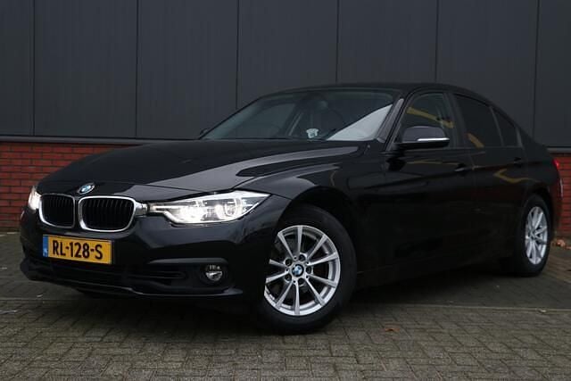 Occasion BMW 318 Executive 136 PK (100 kW) 2018 Zwart Sedan