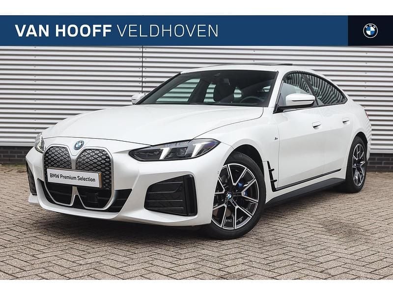 Wit Gebruikt 2025 BMW i4 M Sport Sedan | € 55.950 (Eerlijke prijs) - Afbeelding 1/4