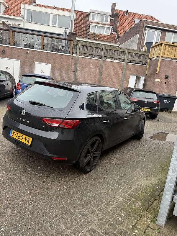 Occasion Seat Leon 86 PK (63 kW) 2013 Zwart Stationwagen