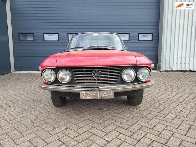 Rood Gebruikt 1966 Lancia Fulvia Coupé | € 6.500 - Afbeelding 1/4