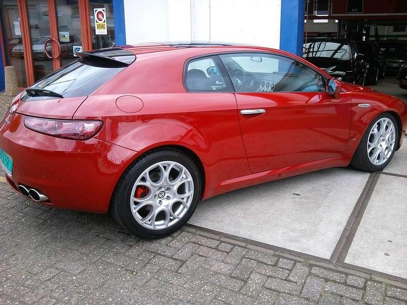 Rood Gebruikt 2007 Alfa Romeo Brera Coupé | € 7.500 - Afbeelding 1/4
