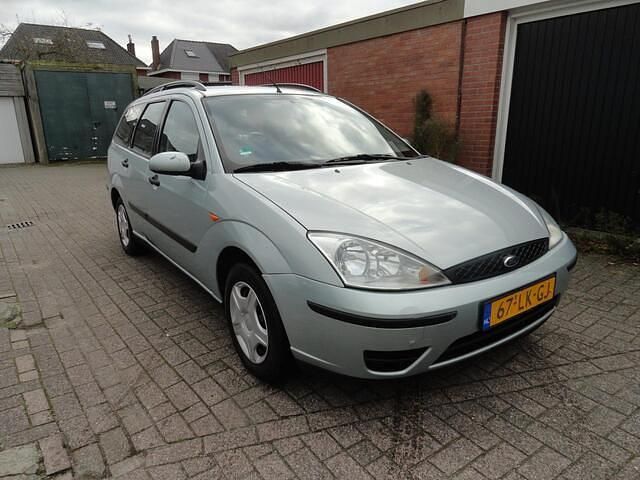 Occasion Ford Focus 101 PK (74 kW) 2003 Groen (metallic) Stationwagen
