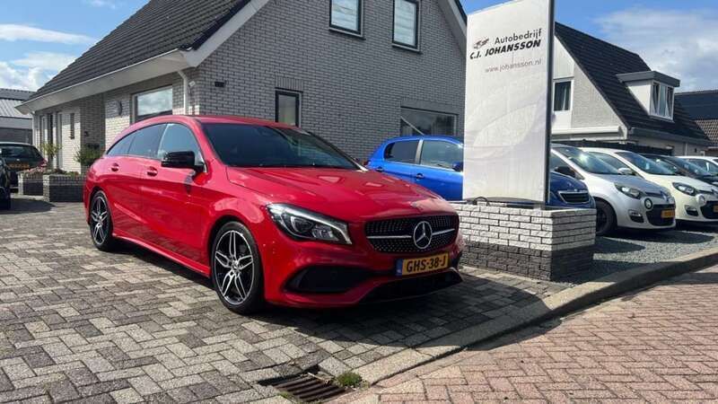 Rood, andere lak Gebruikt 2018 Mercedes CLA200 Shooting Brake Ambition Stationwagen | € 24.950 (Eerlijke prijs) - Afbeelding 1/4