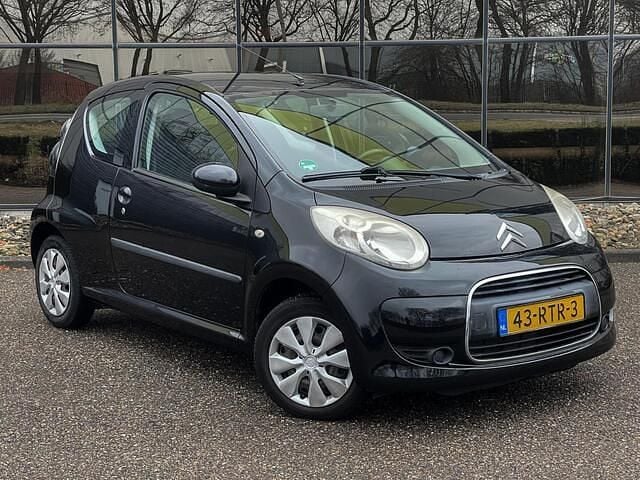 Zwart Occasion 2011 Citroën C1 Hatchback | € 2.295 (Goede deal) - Afbeelding 1/4