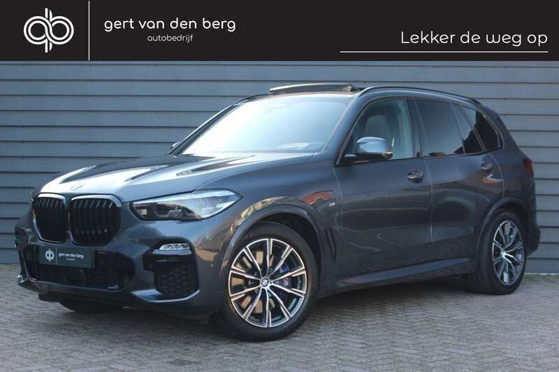 Grijs, metallic lak Gebruikt 2020 BMW X5 Executive SUV | € 55.900 (Goede deal) - Afbeelding 1/4