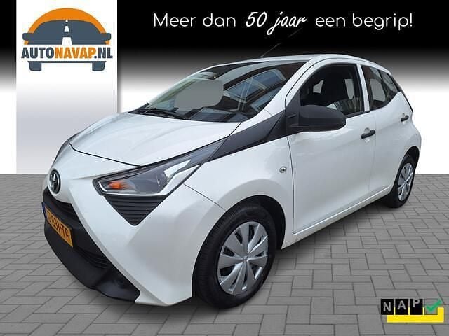 Wit Gebruikt 2019 Toyota Aygo Hatchback | € 8.495 (Goede deal) - Afbeelding 1/4