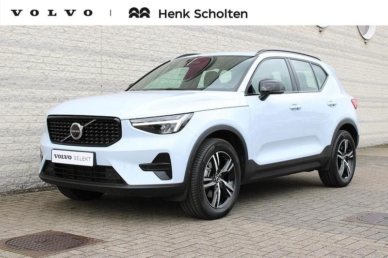 Blauw Gebruikt 2025 Volvo XC40 Plus SUV | € 44.950 (Eerlijke prijs) - Afbeelding 1/3