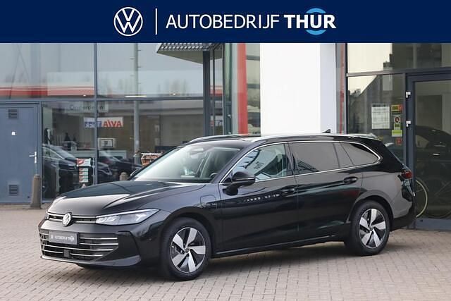 Zwart Occasion 2025 VW Passat Business Stationwagen | € 38.950 (Super prijs) - Afbeelding 1/4