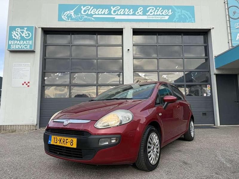 Rood Gebruikt 2010 Fiat Punto Evo Dynamic Hatchback | € 3.850 (Goede deal) - Afbeelding 1/4
