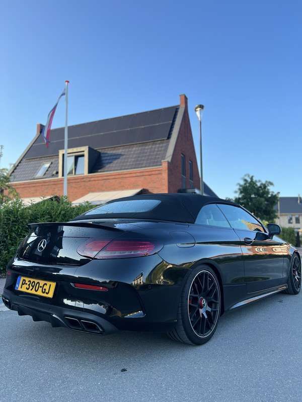 Zwart Gebruikt 2017 Mercedes C300 Cabriolet | € 31.950 (Eerlijke prijs) - Afbeelding 1/4