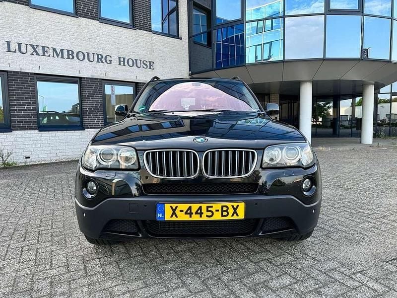Zwart Gebruikt 2007 BMW X3 Executive SUV | € 7.950 (Goede deal) - Afbeelding 1/4