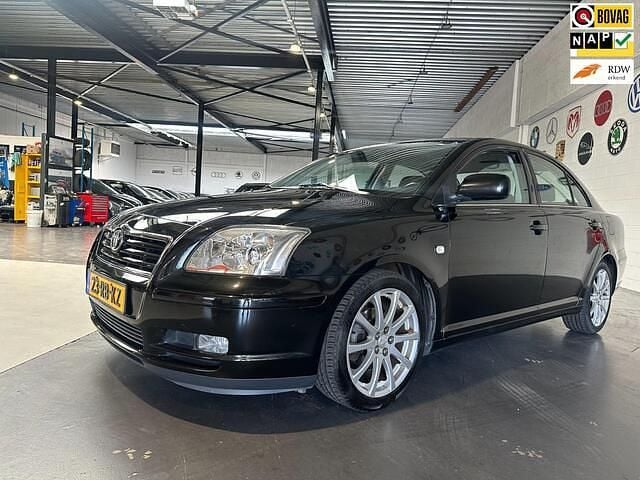 Zwart Gebruikt 2005 Toyota Avensis Sol Sedan | € 4.299 (Eerlijke prijs) - Afbeelding 1/4