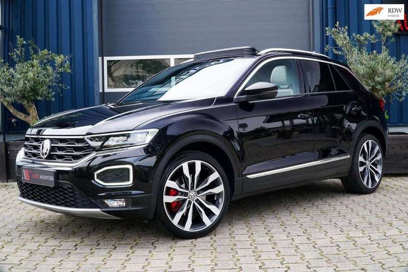 Zwart, metallic lak Gebruikt 2018 VW T-Roc Sport SUV | € 31.450 (Duur) - Afbeelding 1/4