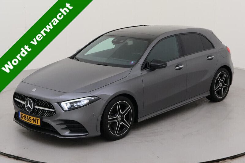 Grijs Gebruikt 2021 Mercedes A180 Business Hatchback | € 26.900 (Eerlijke prijs) - Afbeelding 1/4