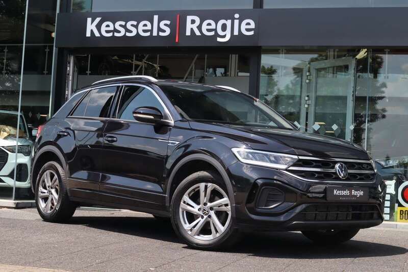 Zwart Gebruikt 2022 VW T-Roc R-line SUV | € 32.950 (Iets duurder) - Afbeelding 1/4
