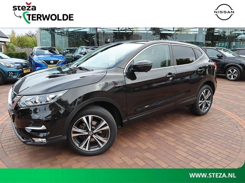 Zwart Gebruikt 2018 Nissan Qashqai N-Connecta SUV | € 15.945 (Eerlijke prijs) - Afbeelding 1/4