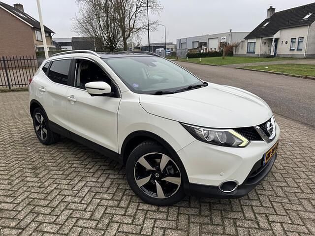 Wit Gebruikt 2015 Nissan Qashqai SUV | € 10.999 (Goede deal) - Afbeelding 1/4