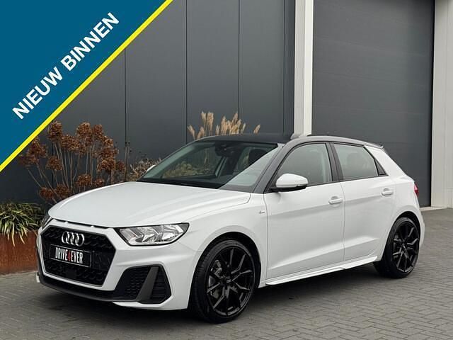 Wit Gebruikt 2021 Audi A1 Sportback S-Line Hatchback | € 21.495 (Goede deal) - Afbeelding 1/4