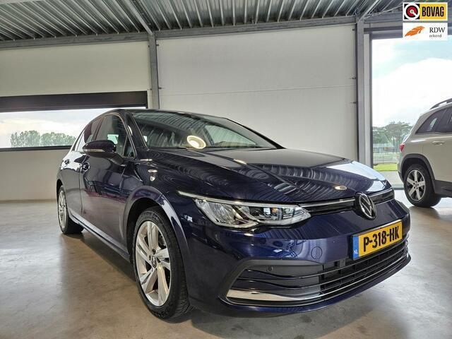 Blauw Gebruikt 2021 VW Golf VIII Active Hatchback | € 19.999 (Goede deal) - Afbeelding 1/4
