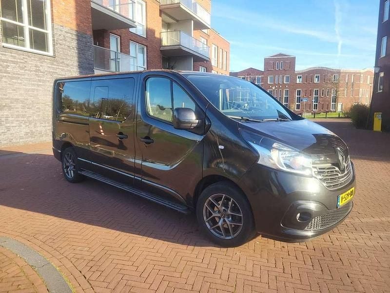 Zwart Gebruikt 2016 Renault Trafic MPV | € 12.490 (Duur) - Afbeelding 1/4