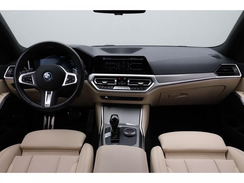 Occasion BMW 330e Comfort Edition 292 PK (214 kW) 2022 Zwart Stationwagen