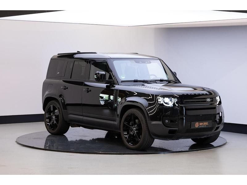 Zwart Gebruikt 2021 Land Rover Defender S SUV | € 74.950 (Eerlijke prijs) - Afbeelding 1/4