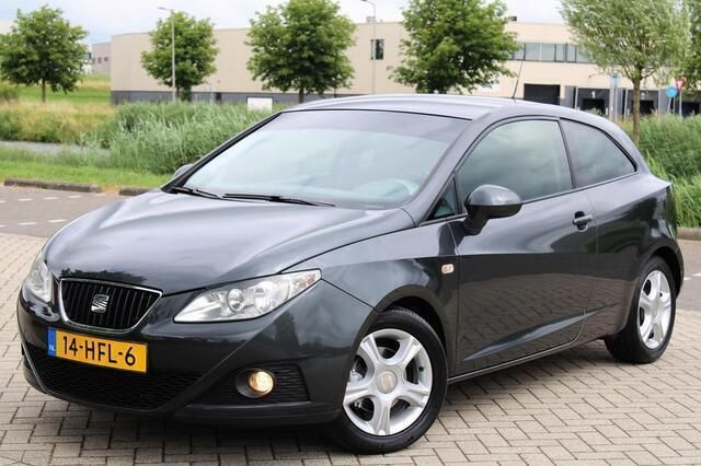 Grijs Gebruikt 2008 Seat Ibiza SC Style Hatchback | € 4.499 (Iets duurder) - Afbeelding 1/4