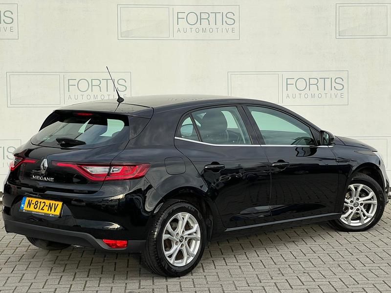 Occasion Renault Mégane IV Zen 2016 Zwart Hatchback