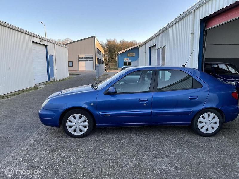 Blauw Gebruikt 2001 Citroën Xsara Prestige Hatchback | € 999 (Super prijs) - Afbeelding 1/4