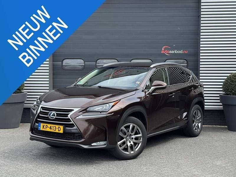 Bruin, metallic lak Gebruikt 2016 Lexus NX300h Business Edition SUV | € 18.900 (Eerlijke prijs) - Afbeelding 1/4